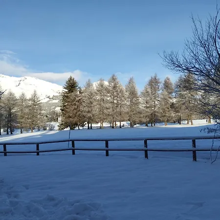 アパート Avec Jardin A